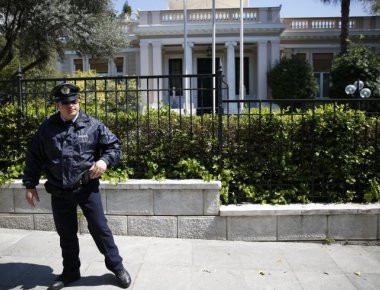Τι λένε οι αναρχικοί του «Ρουβικώνα» για το «ντου» στο Μέγαρο Μαξίμου